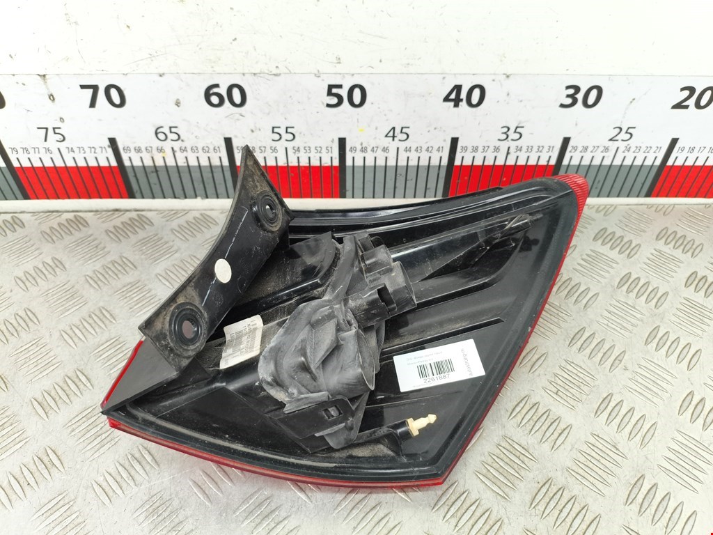 Фонарь задний левый NISSAN Qashqai J10 2006-2013