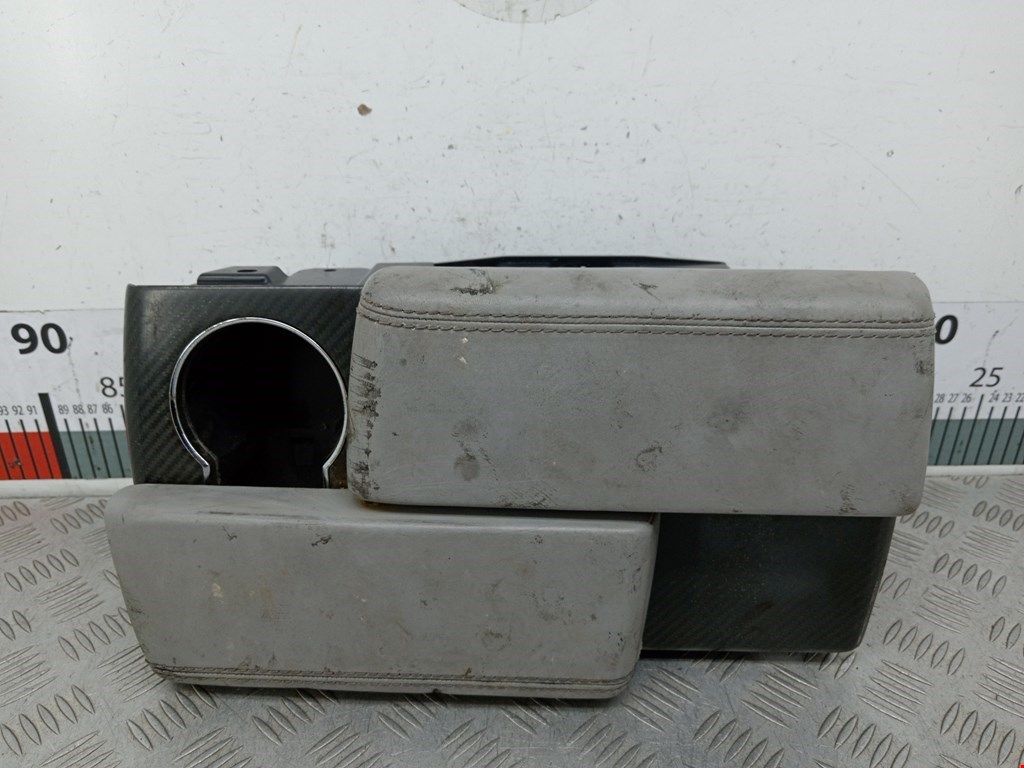 Подлокотник в салон TESLA Model S I 2012-н.в.