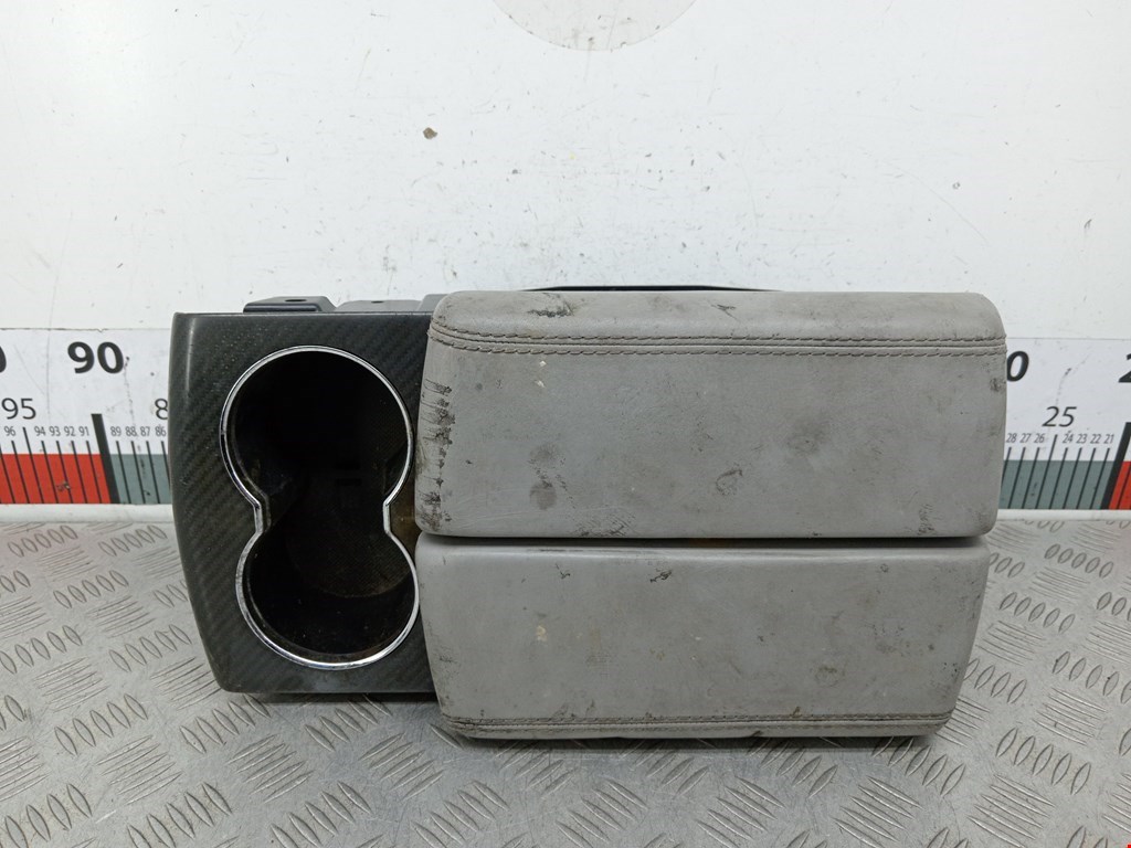 Подлокотник в салон TESLA Model S I 2012-н.в.