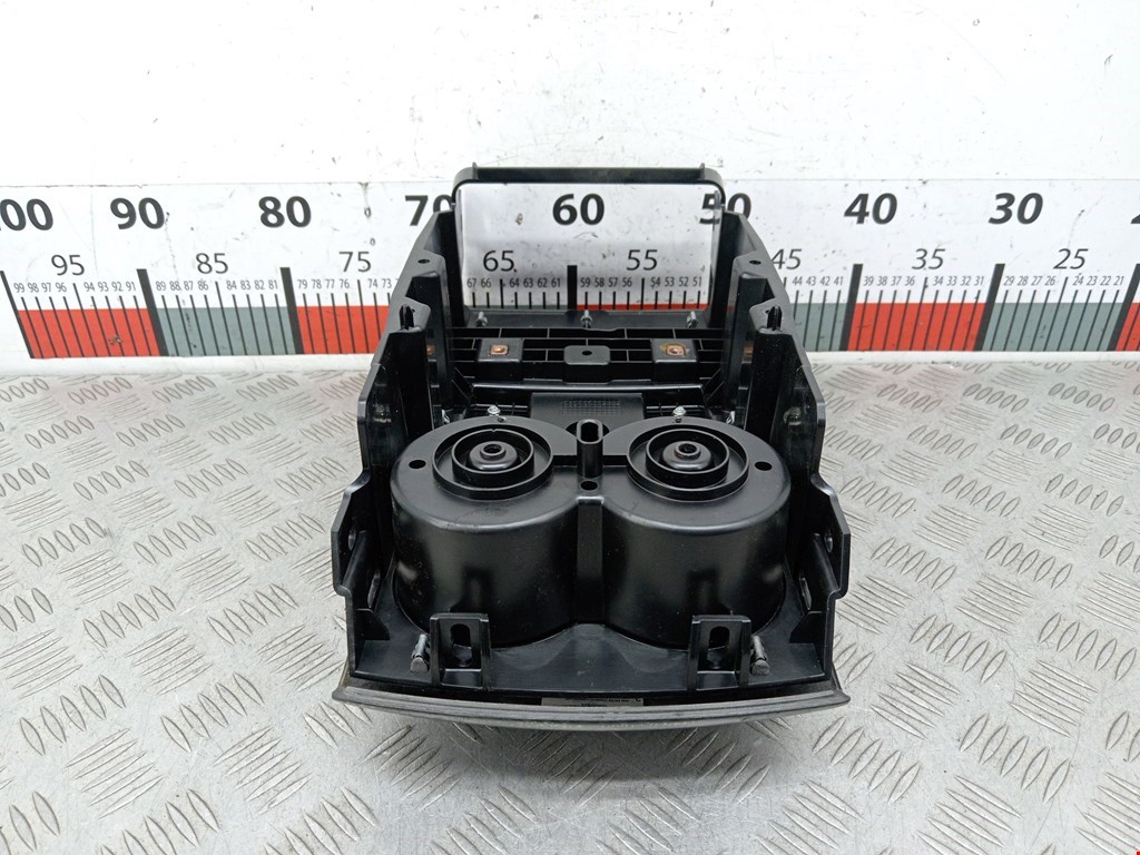 Подлокотник в салон TESLA Model S I 2012-н.в.