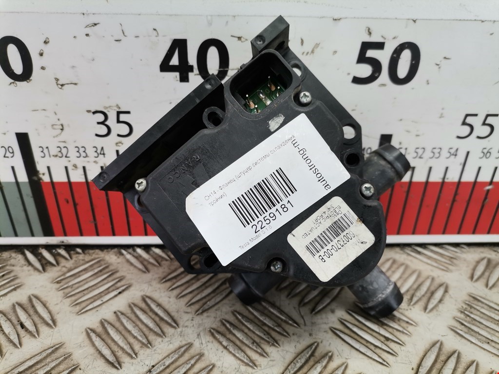 Тройник системы охлаждения TESLA Model S I 2012-н.в.