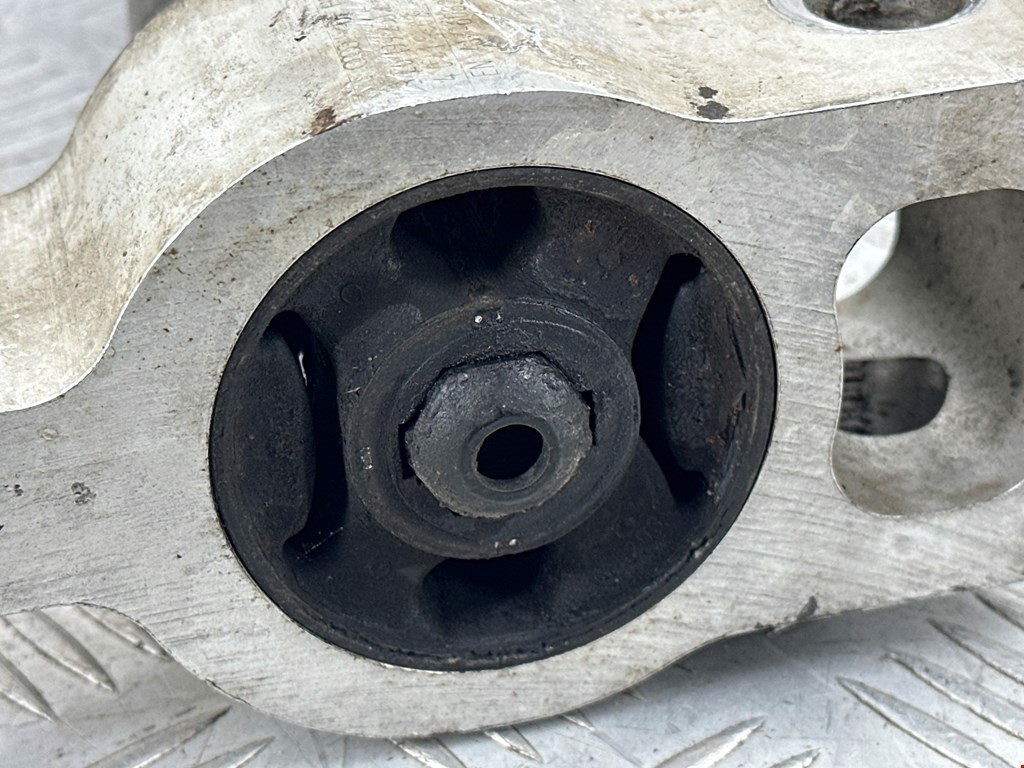 Рычаг передний левый VOLKSWAGEN Tiguan 2007-2018