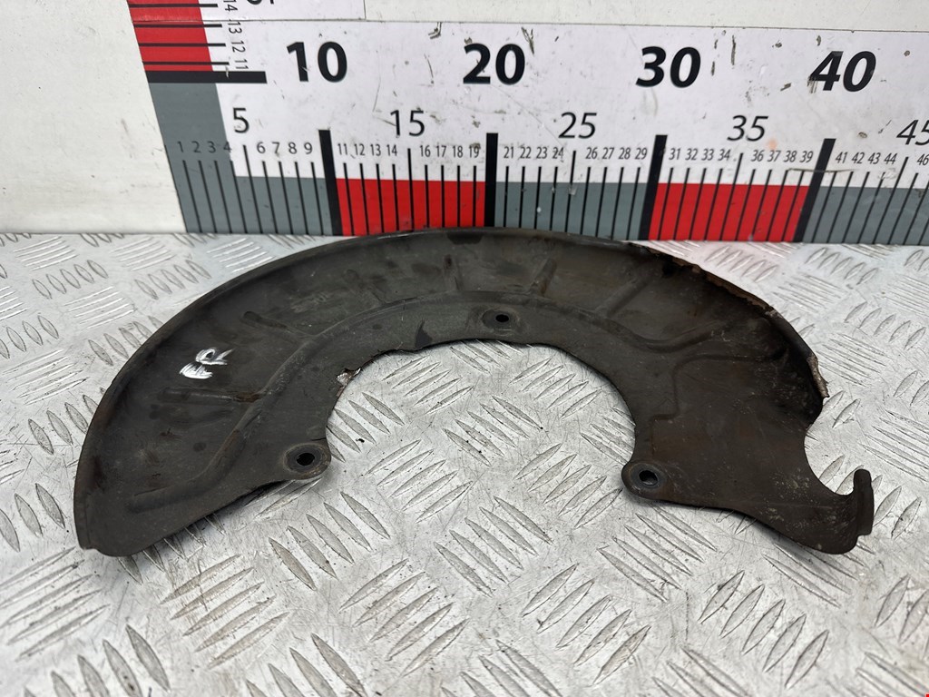 Кожух защитный тормозного диска передний правый Volkswagen Tiguan 1 (2007-2016)