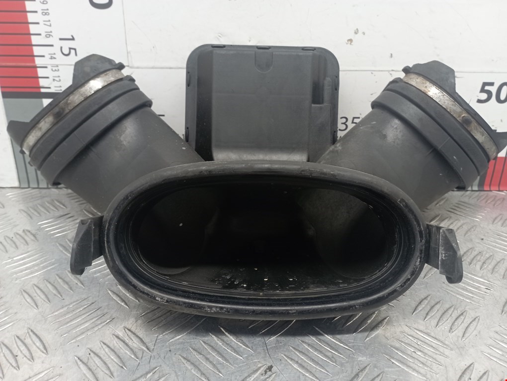 Патрубок воздушного фильтра MERCEDES-BENZ CL-Class C216 2007-2014