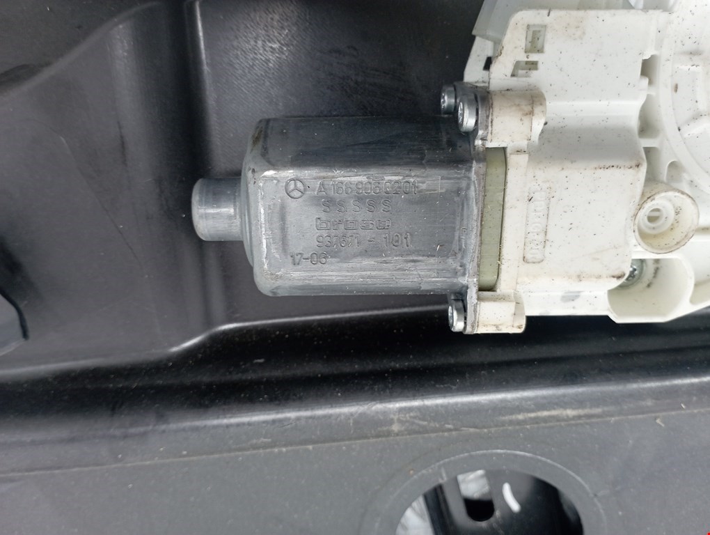 Стеклоподъемник передний левый MERCEDES-BENZ GLS-Class X166 2015-2019