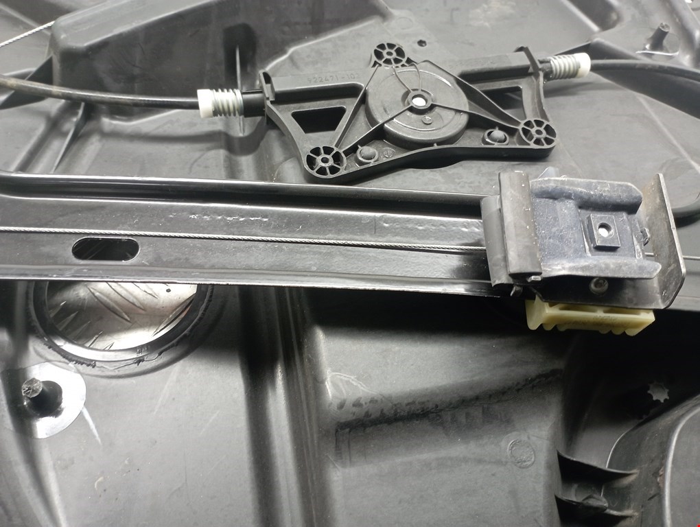 Стеклоподъемник передний левый MERCEDES-BENZ GLS-Class X166 2015-2019