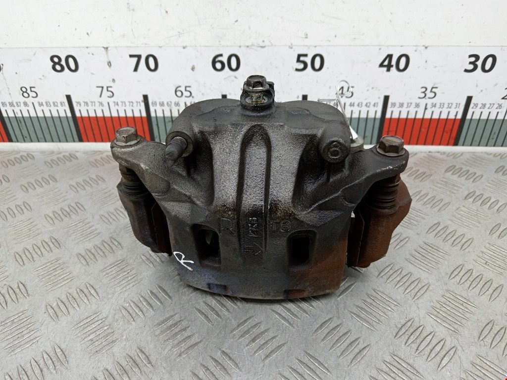 Суппорт передний правый NISSAN Qashqai J10 2006-2013