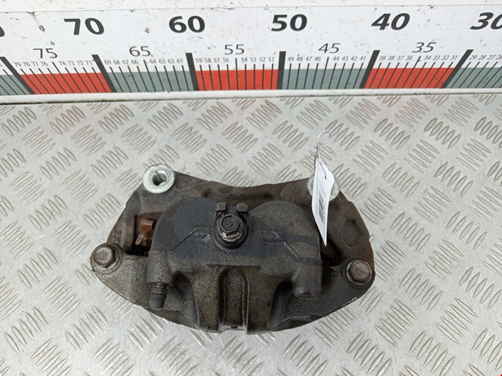 Суппорт передний правый NISSAN Qashqai J10 2006-2013