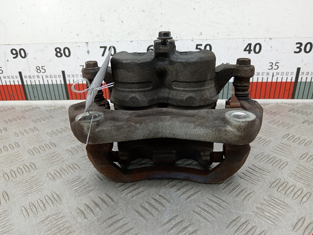 Суппорт передний правый NISSAN Qashqai J10 2006-2013