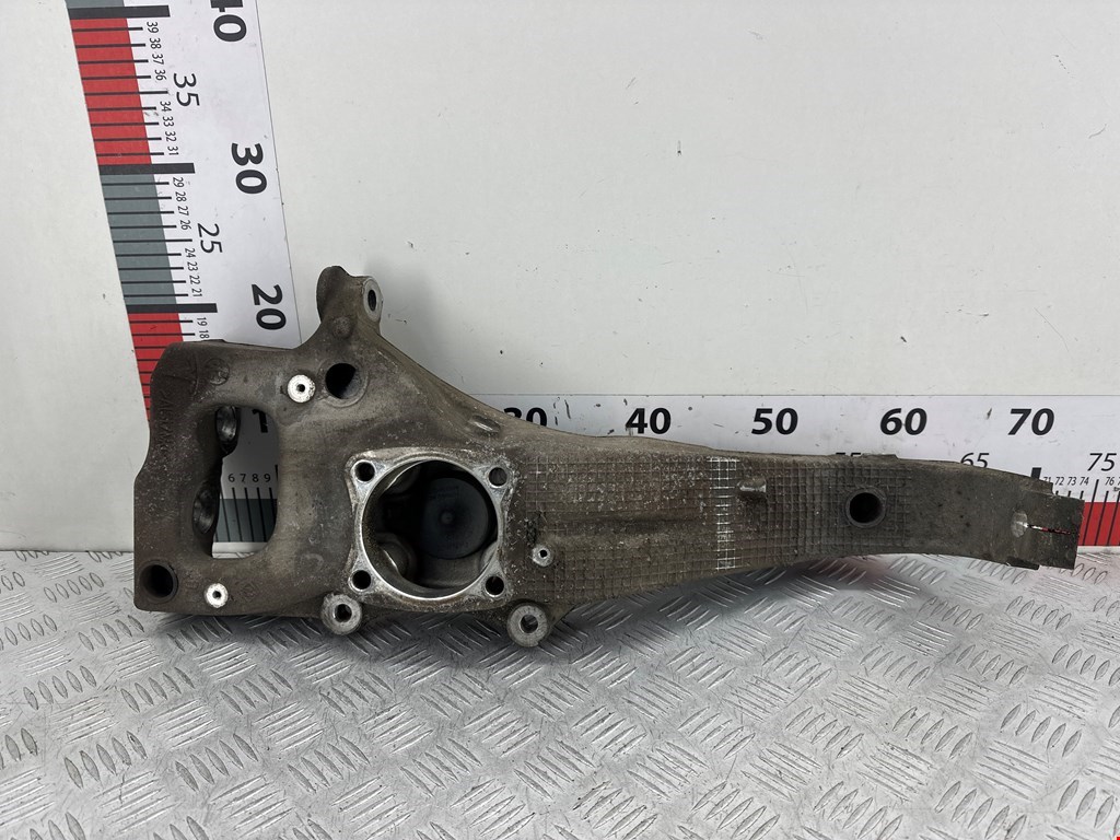 Кулак поворотный левый Tesla Model S (2012-2023)