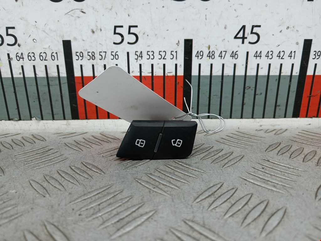 Кнопка центрального замка AUDI A6 C7 2011-2018