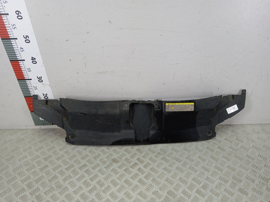 Накладка декоративная под капот (кожух замка капота и прочие) Audi A6 C7 (2011-2018)