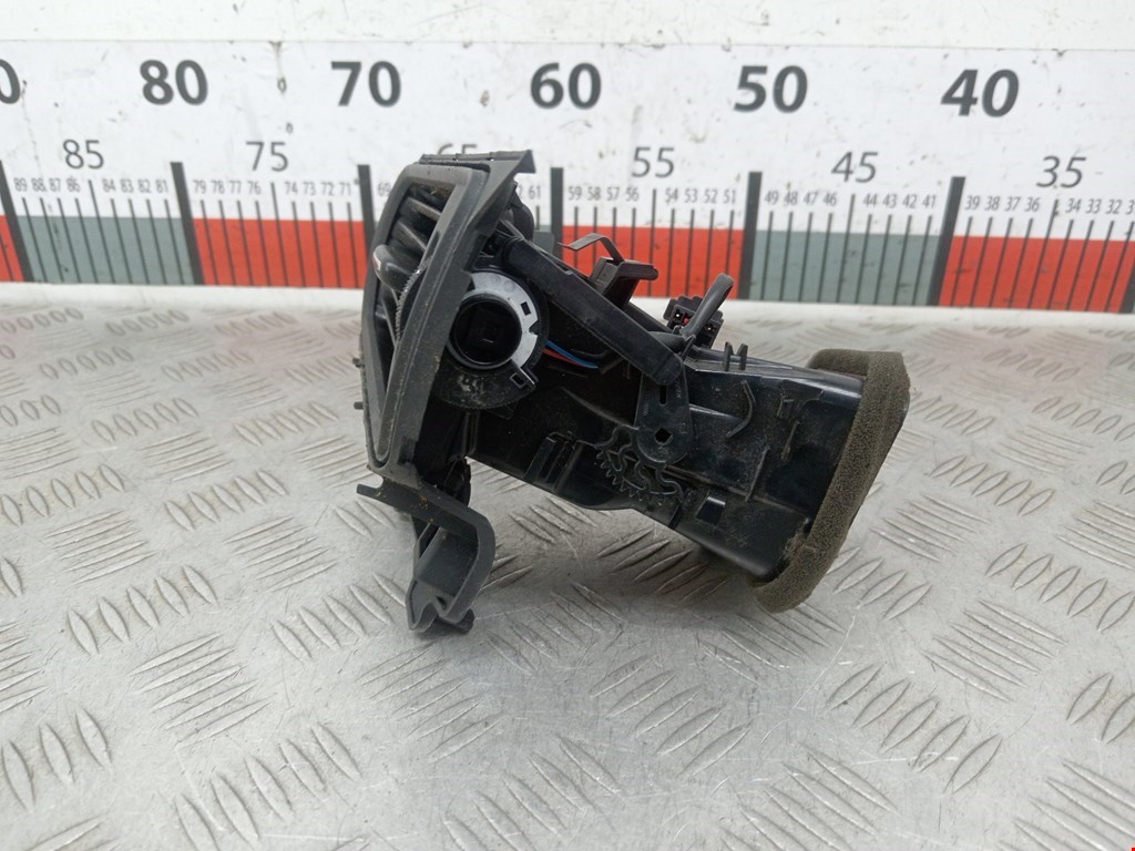 Дефлектор воздушный AUDI A6 C7 2011-2018