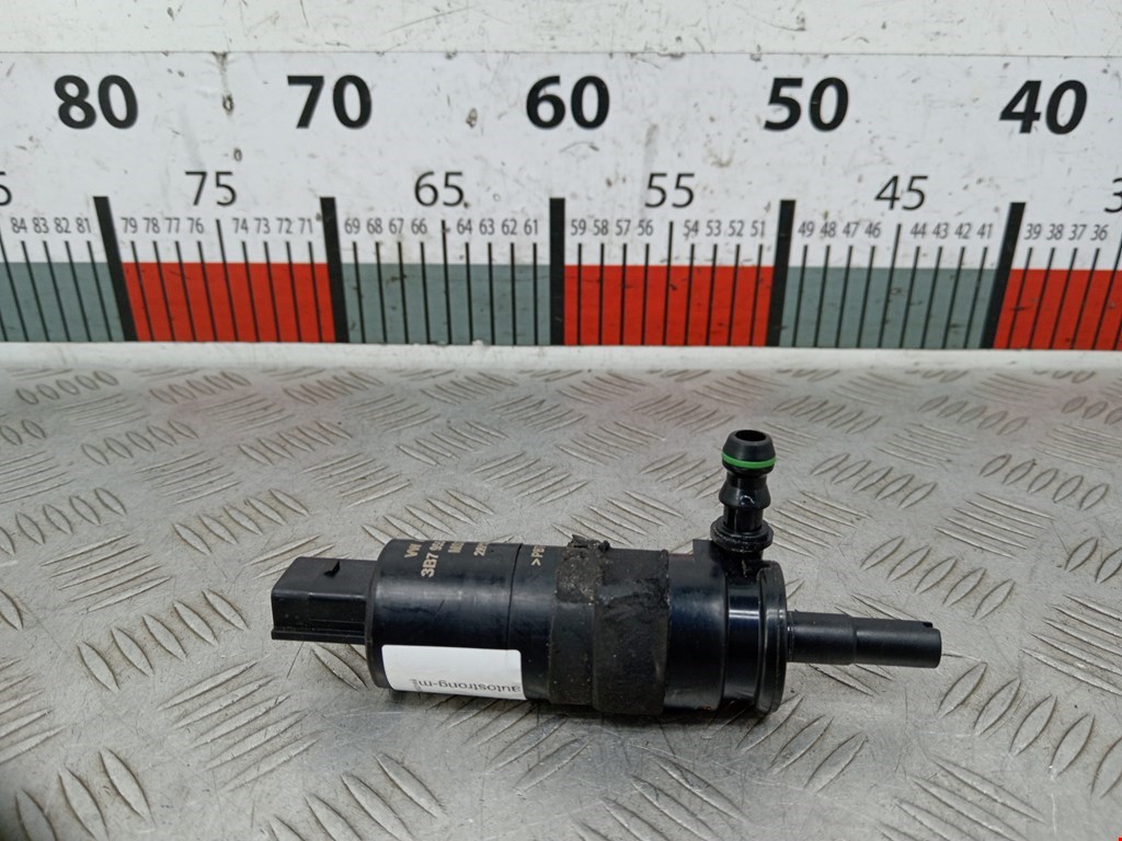 Насос (моторчик) омывателя фар Audi A6 C7 (2011-2018)