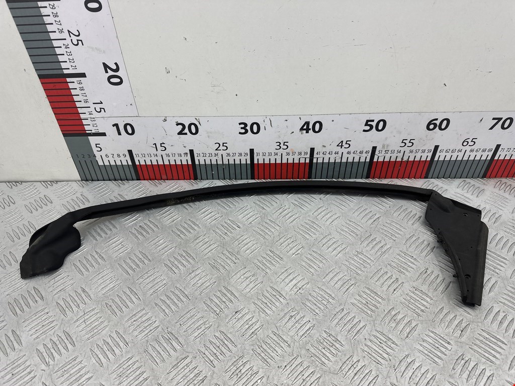 Уплотнитель двери TESLA Model S I 2012-н.в.