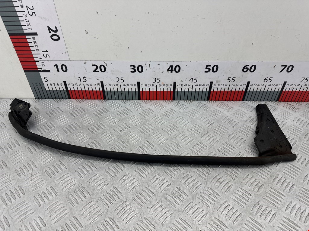 Уплотнитель двери TESLA Model S I 2012-н.в.