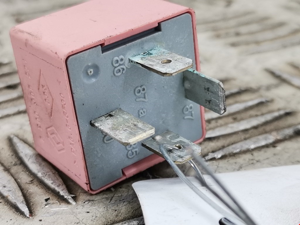 Реле NISSAN Inerstar 1997-2010