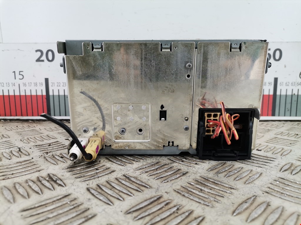 Магнитола VOLKSWAGEN Touran 2003-2010