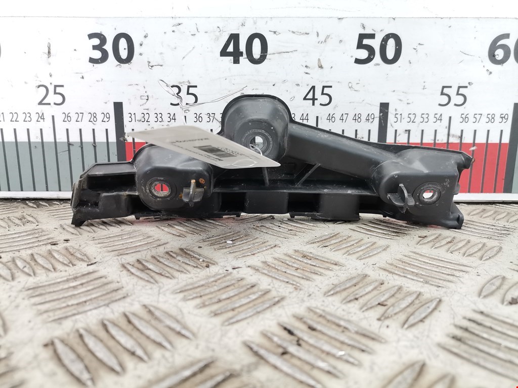 Кронштейн переднего бампера правый RENAULT Logan II 2014-2022