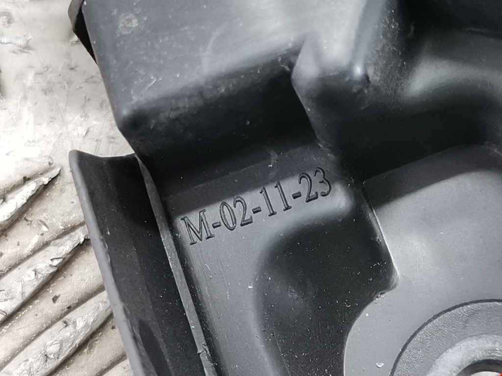 Кронштейн переднего бампера правый RENAULT Logan II 2014-2022