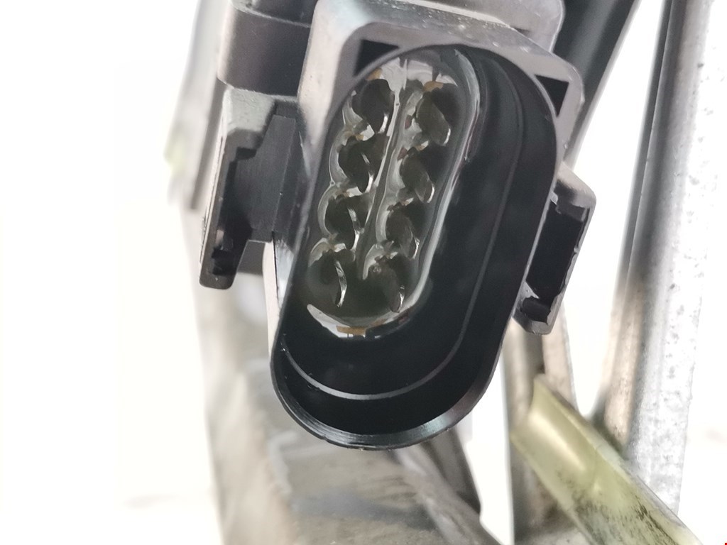 Стеклоподъемник передний правый AUDI A4 B5 1995-2001