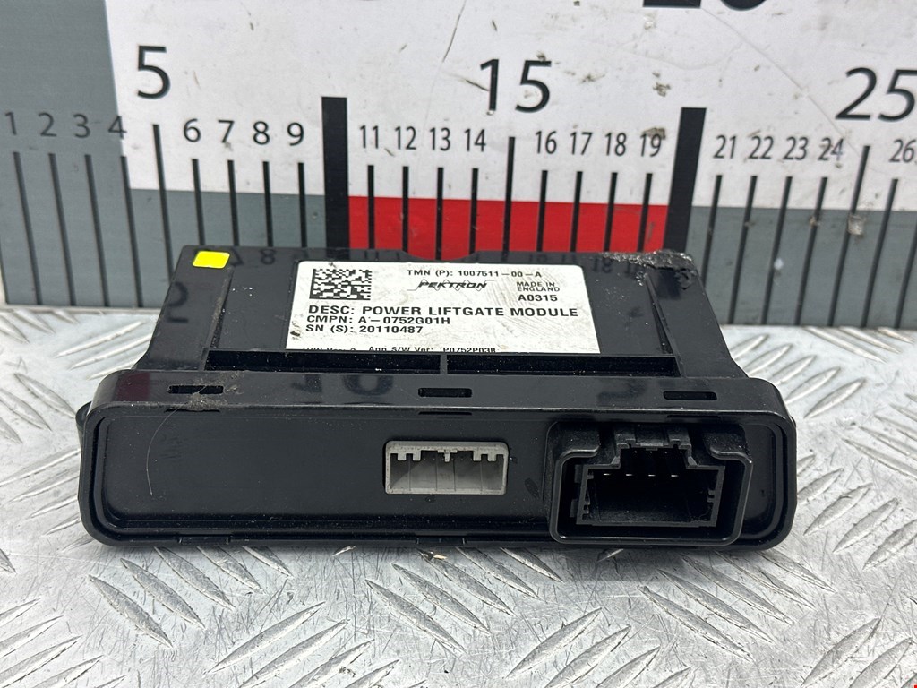 Блок управления крышкой багажника Tesla Model S (2012-2023)