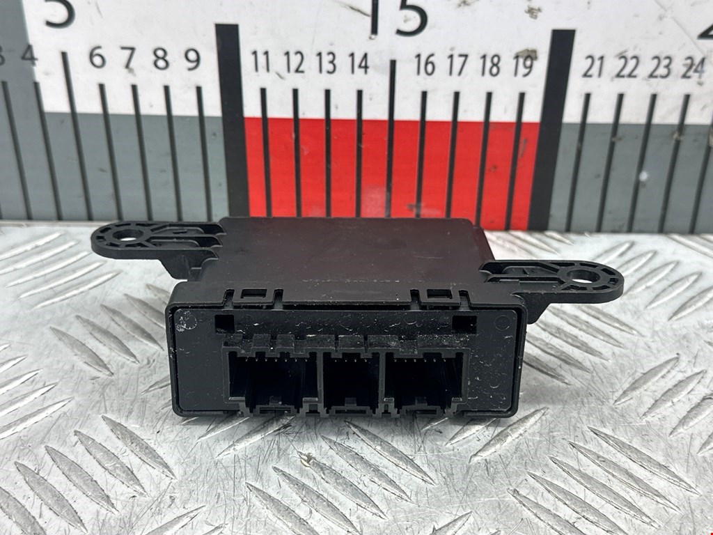 Блок управления парктрониками TESLA Model S I 2012-н.в.