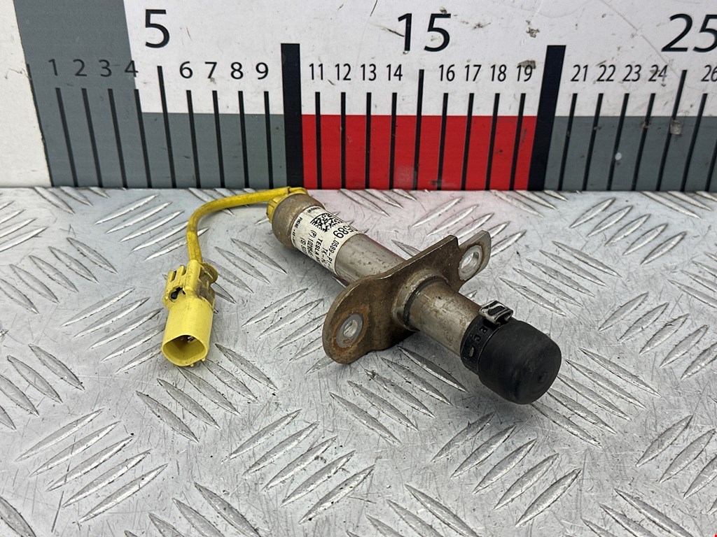 Пиропатрон Tesla Model S (2012-2023)