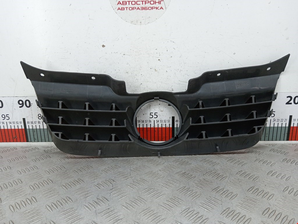 Решетка радиатора VOLKSWAGEN Golf VII 2012-2020