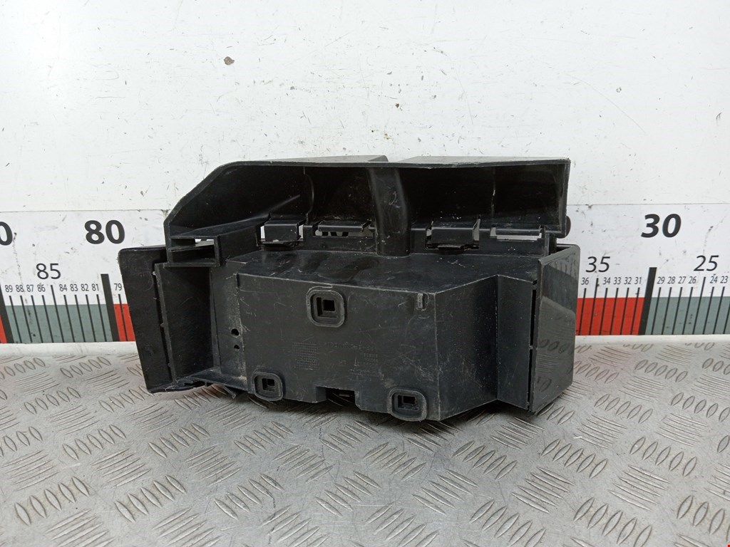 Кронштейн заднего бампера левый правый VOLVO XC90 2002-2014