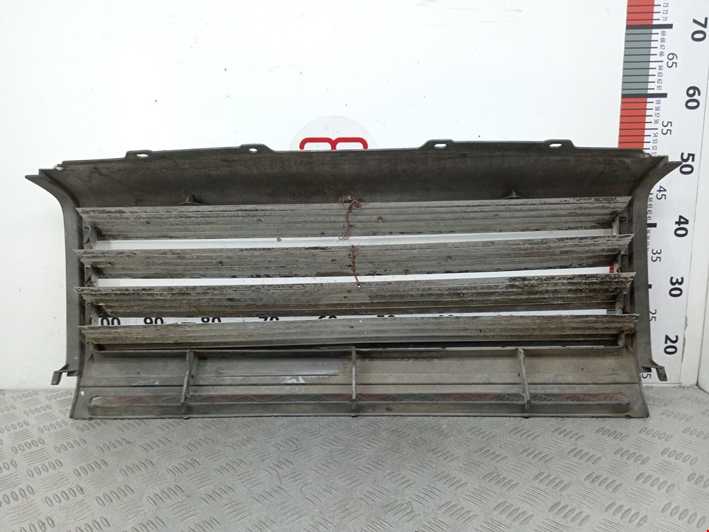 Решетка радиатора MERCEDES-BENZ G-Class W463 1990-2018