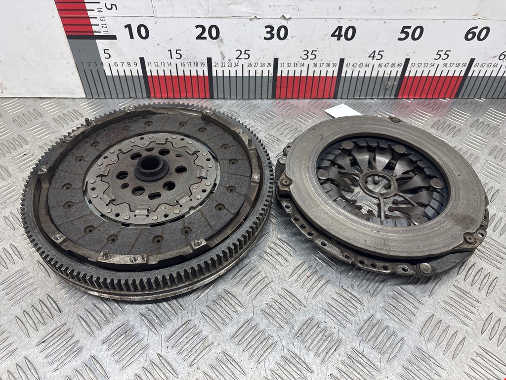 Маховик (демпфер сцепления) SEAT Altea 2004-2015