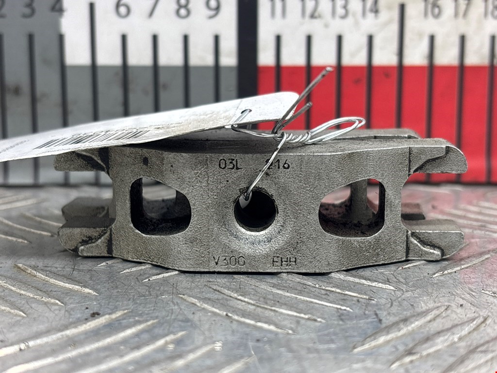 Кронштейн форсунки SEAT Altea 2004-2015