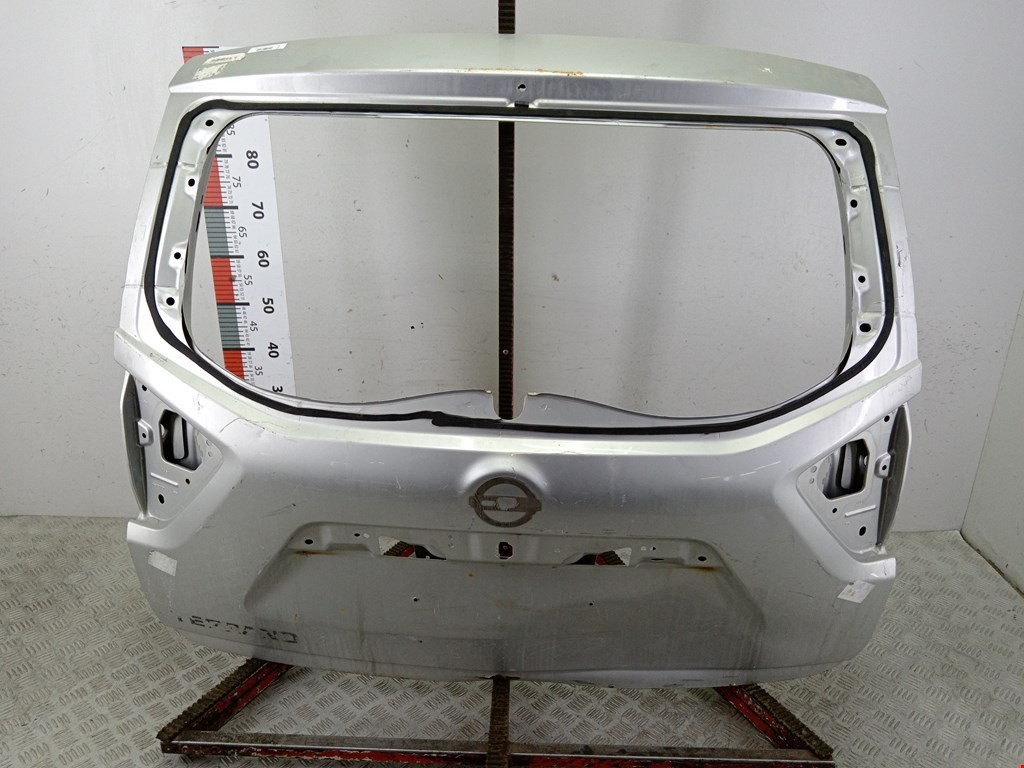 Крышка багажника (дверь багажника) Nissan Terrano 3  (2014-2022)