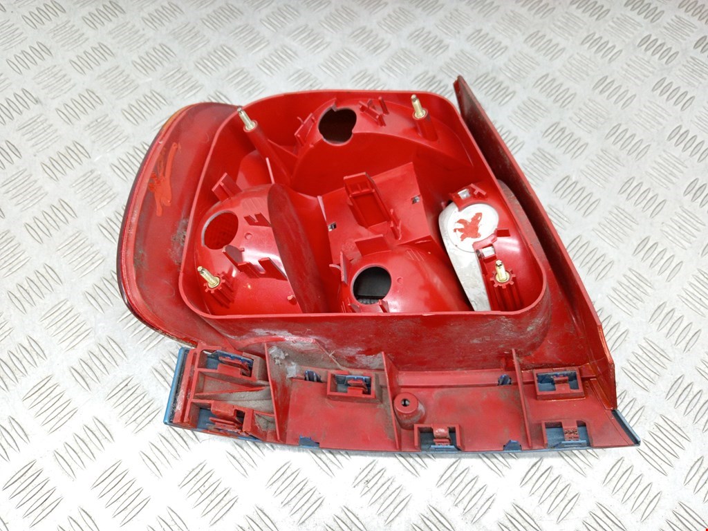 Фонарь задний правый AUDI A4 B5 1995-2001