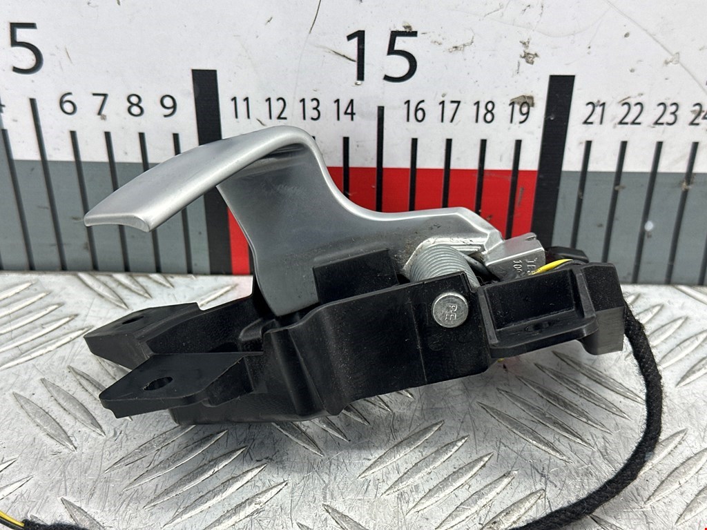 Ручка дверная задняя внутренняя левая TESLA Model S I 2012-н.в.