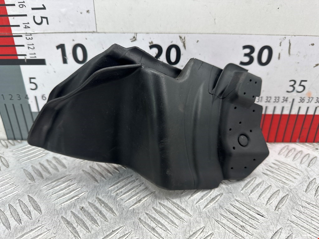 Уплотнитель двери TESLA Model S I 2012-н.в.