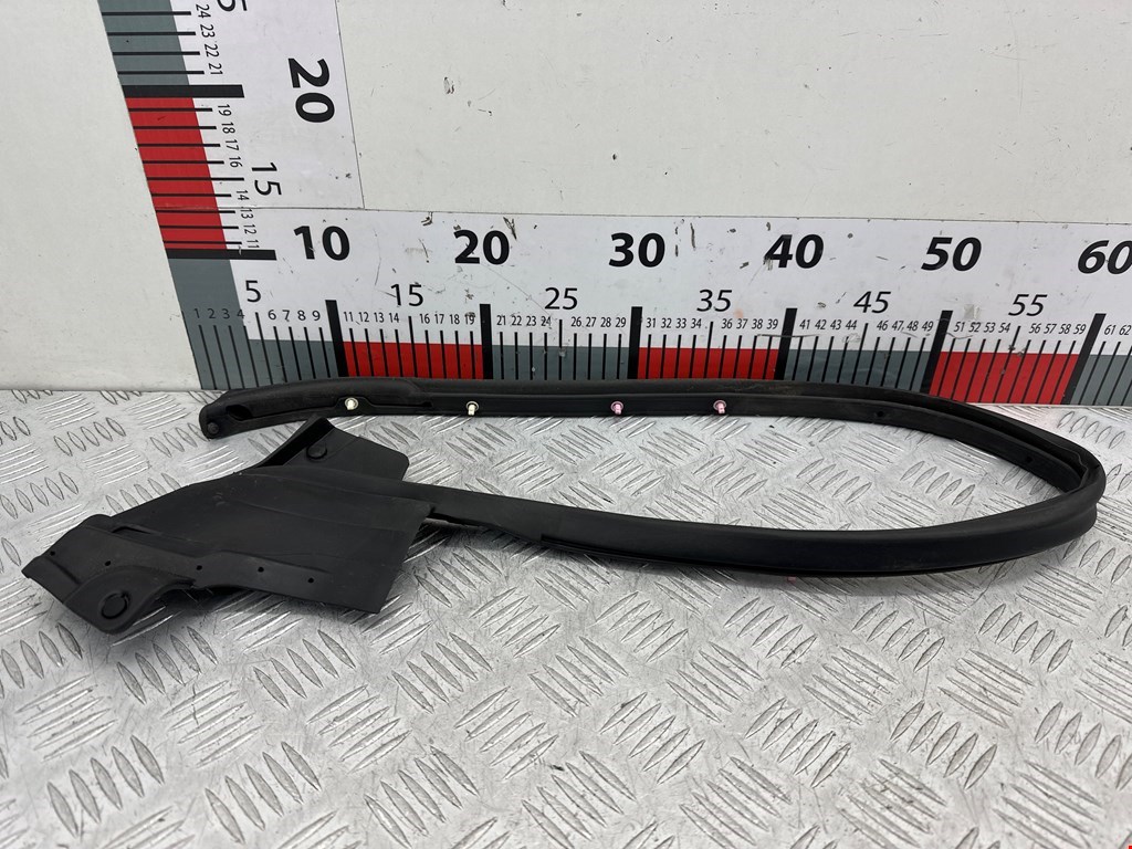 Уплотнитель двери TESLA Model S I 2012-н.в.