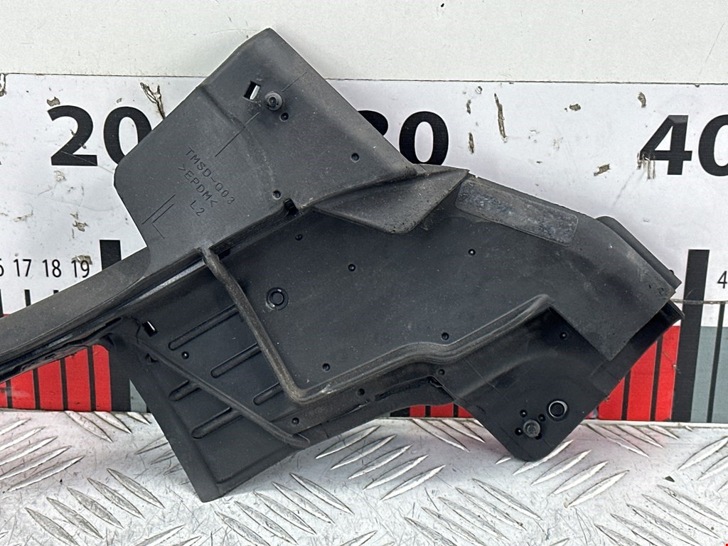 Уплотнитель двери TESLA Model S I 2012-н.в.