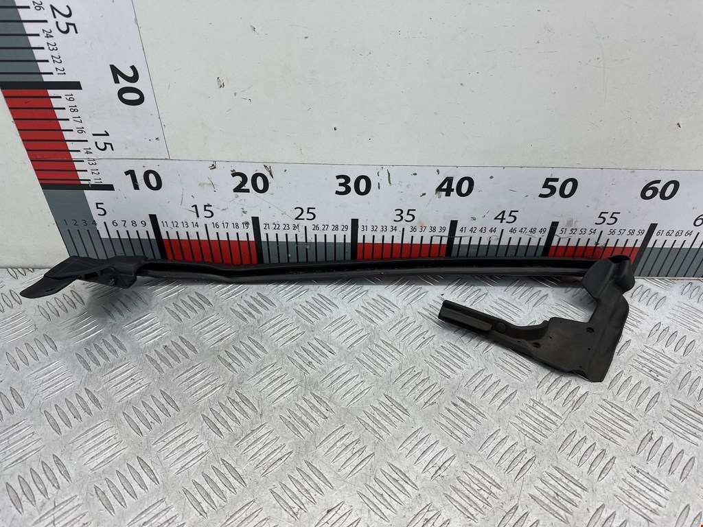 Уплотнитель двери TESLA Model S I 2012-н.в.