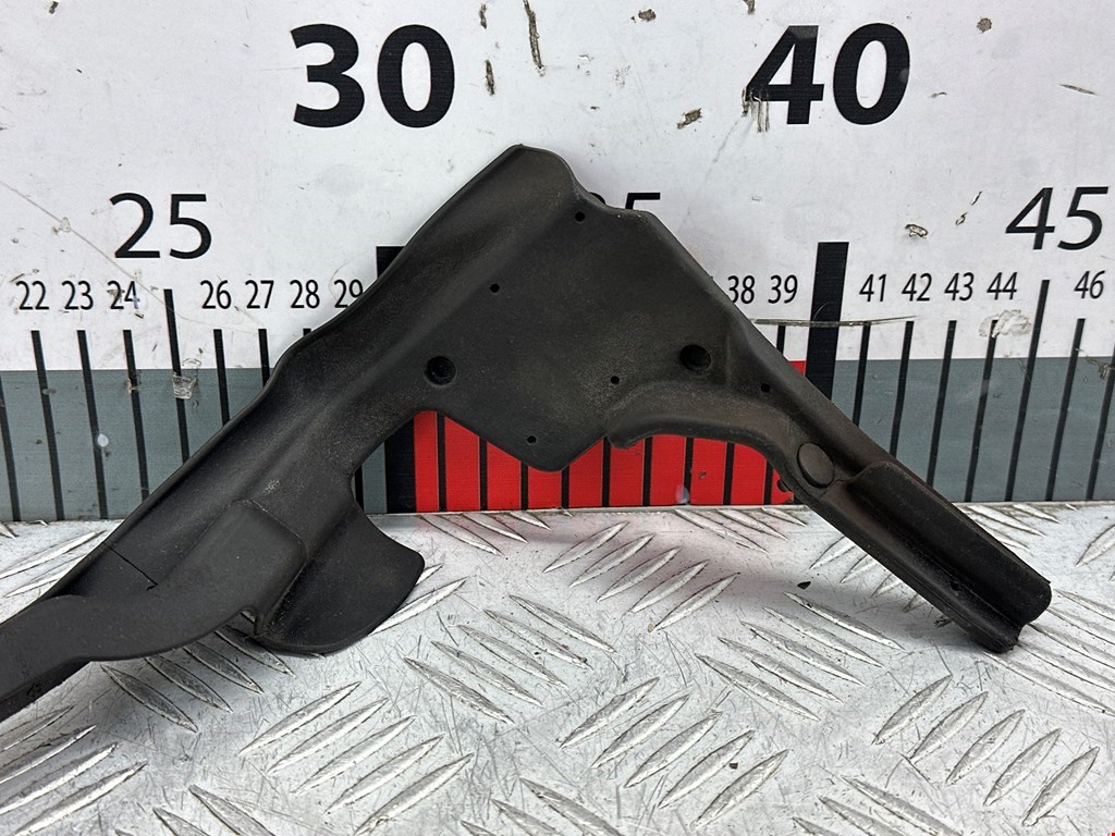 Уплотнитель двери TESLA Model S I 2012-н.в.