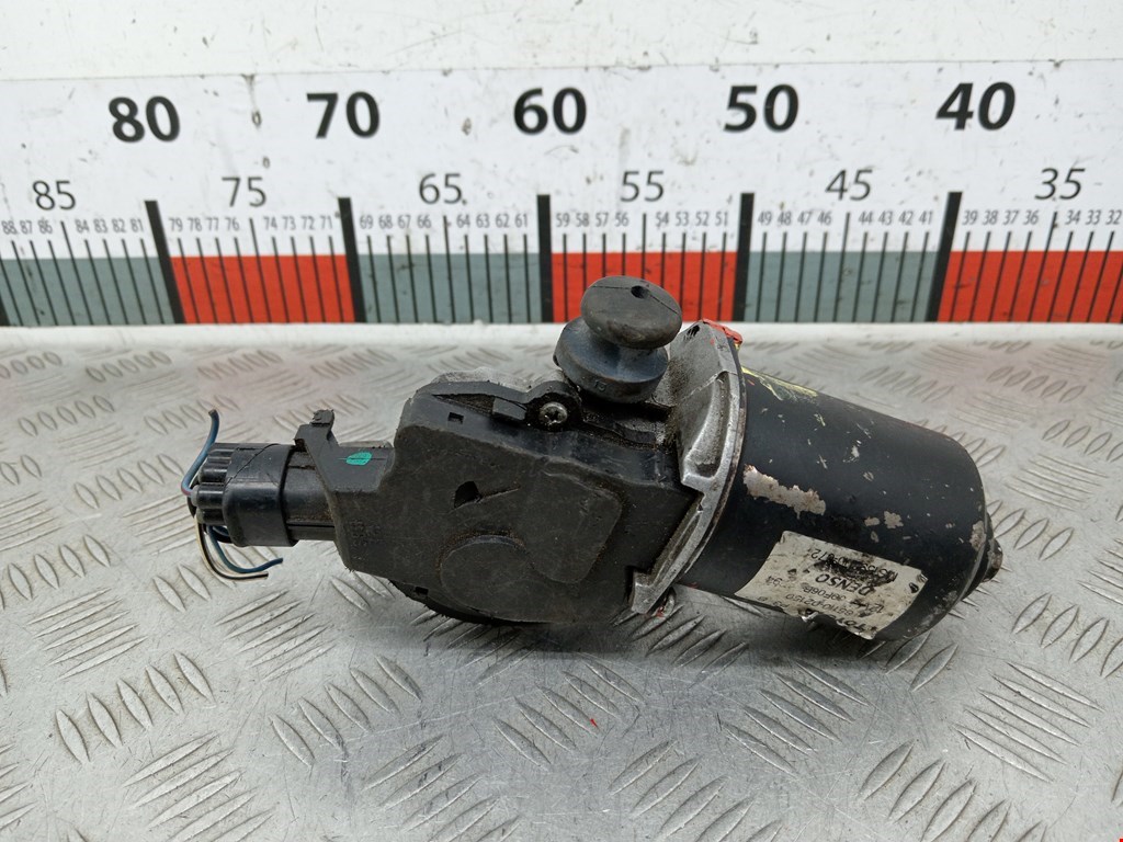 Моторчик стеклоочистителя передний TOYOTA Corolla E120 2001-2006