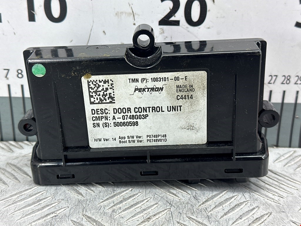 Блок управления двери Tesla Model S (2012-2023)