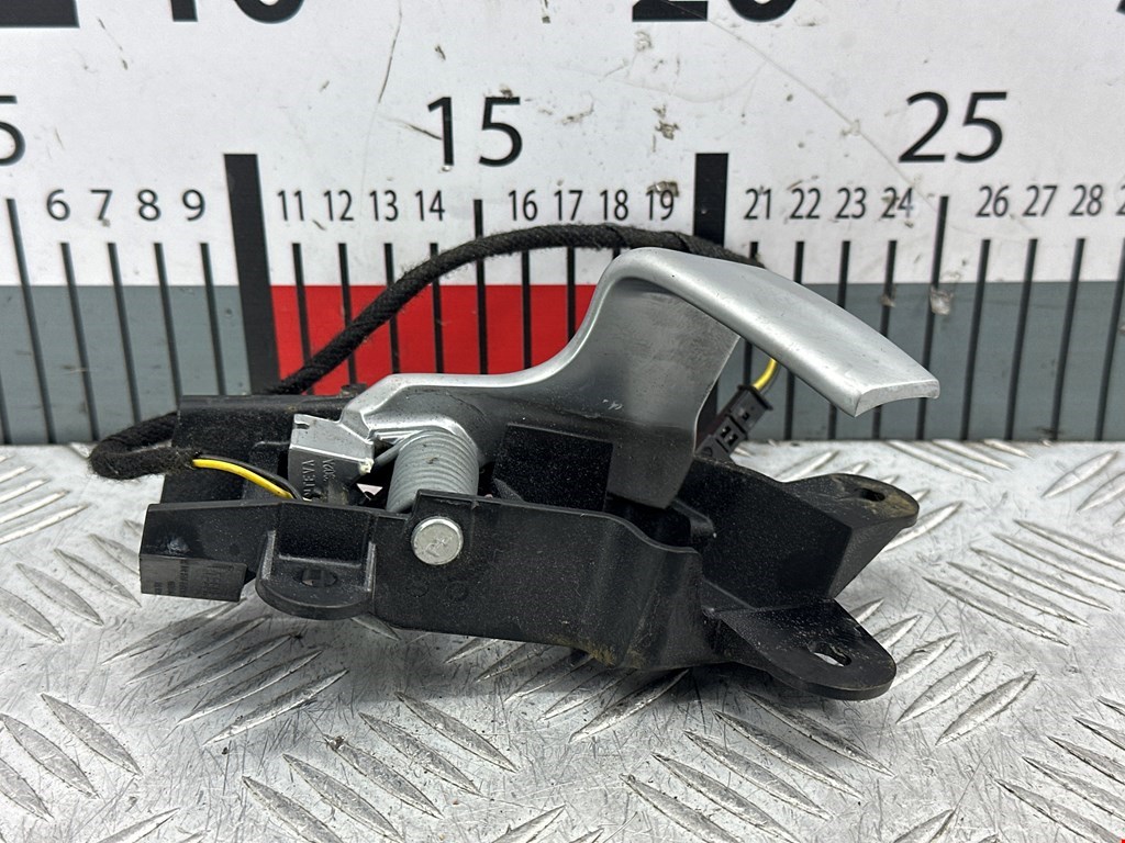 Ручка дверная передняя внутренняя правая TESLA Model S I 2012-н.в.