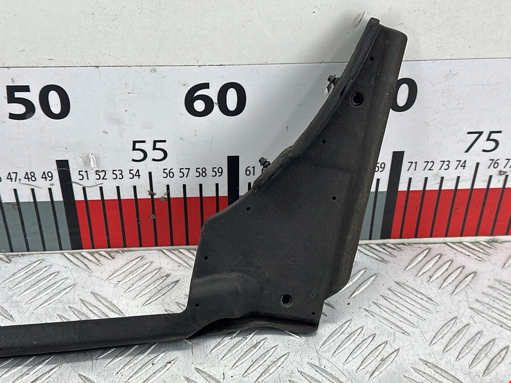 Уплотнитель двери TESLA Model S I 2012-н.в.