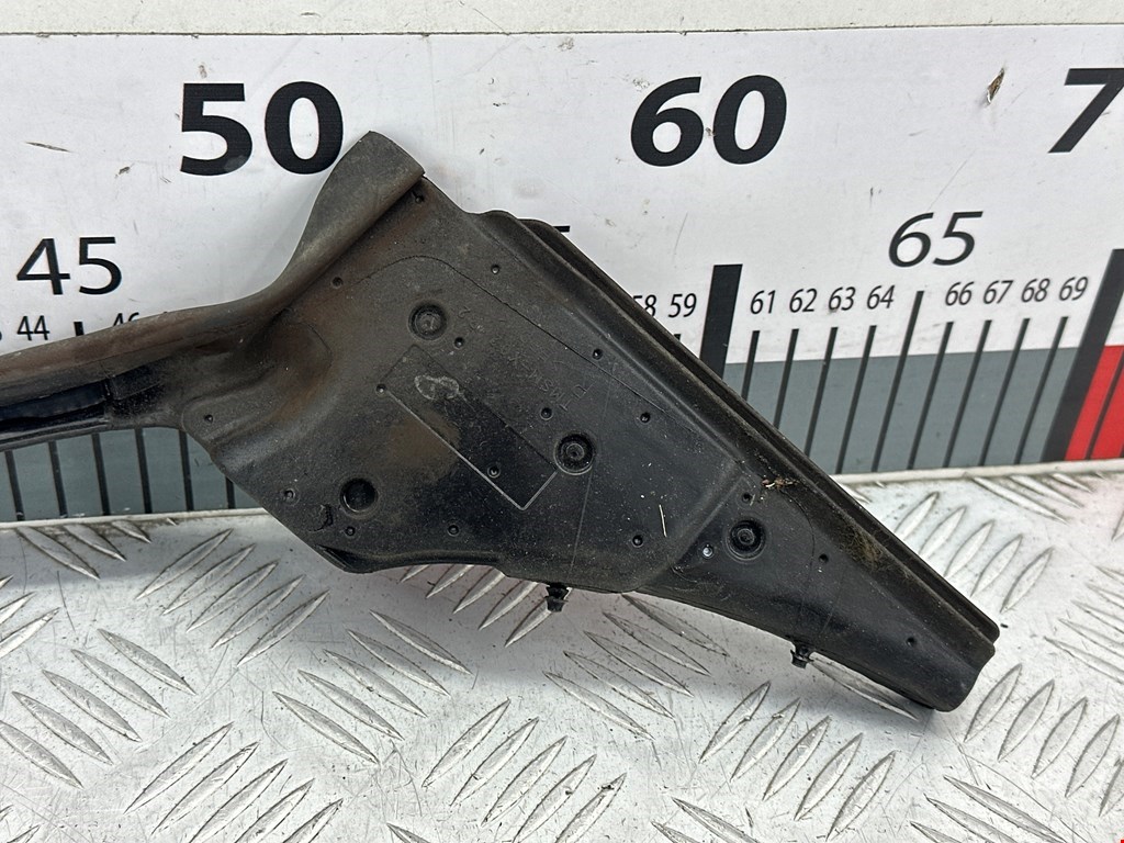 Уплотнитель двери TESLA Model S I 2012-н.в.