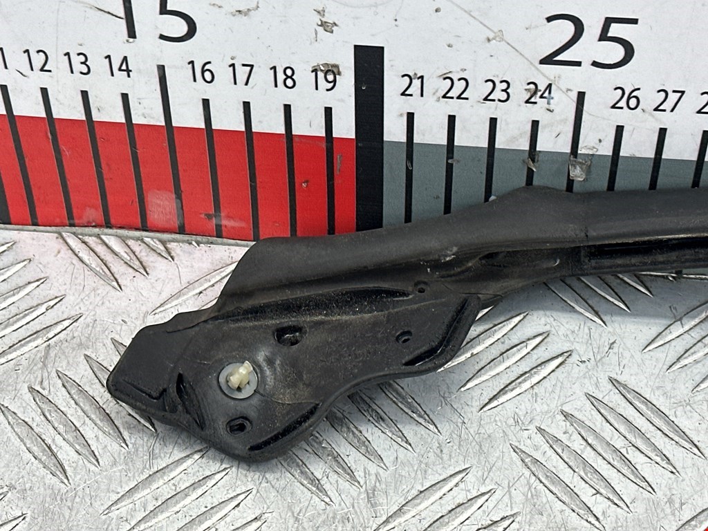 Уплотнитель двери TESLA Model S I 2012-н.в.