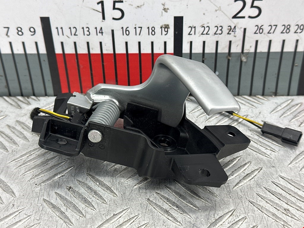 Ручка дверная задняя внутренняя правая TESLA Model S I 2012-н.в.