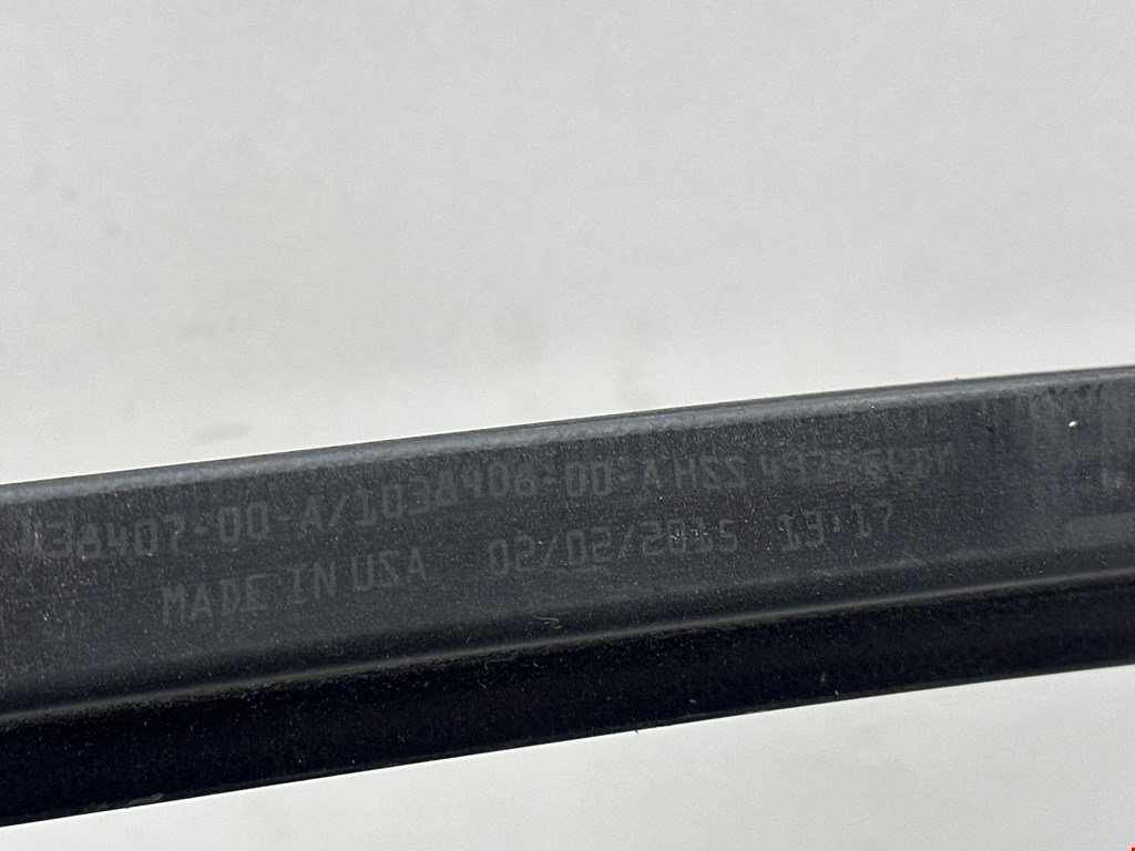 Уплотнитель (внутри) TESLA Model S I 2012-н.в.