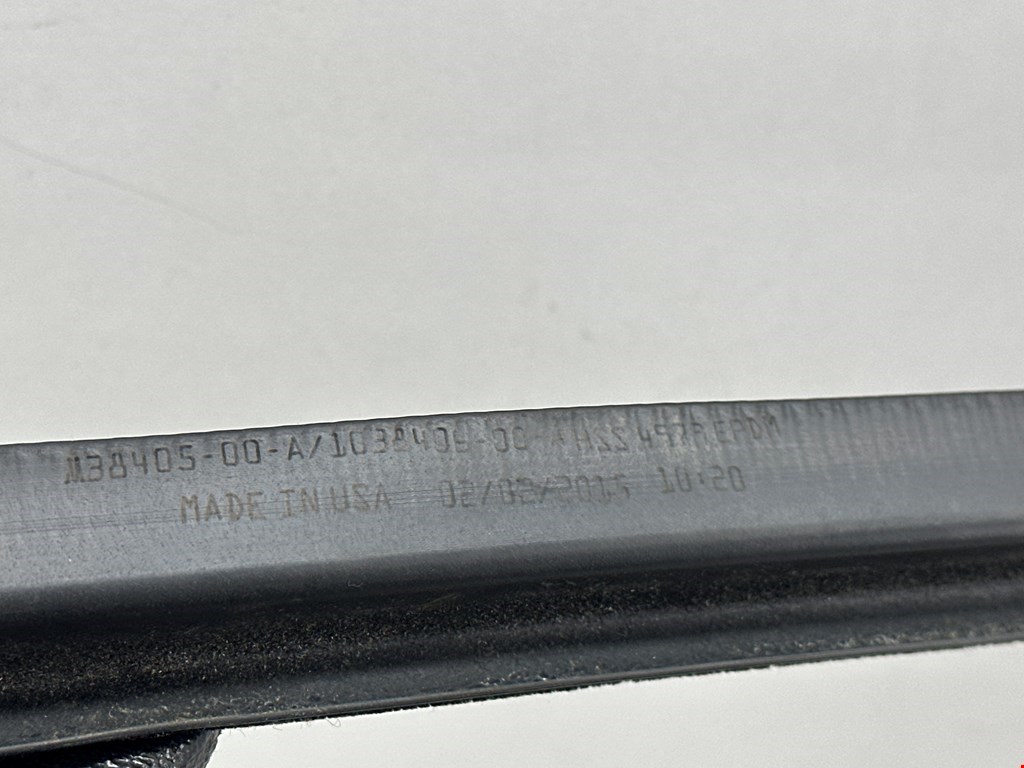 Уплотнитель (внутри) TESLA Model S I 2012-н.в.